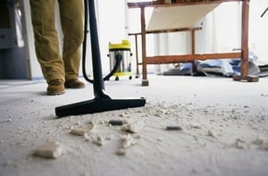 После пожара требуется специфическая уборка, которая предполагает использование определенных технических и химических средств